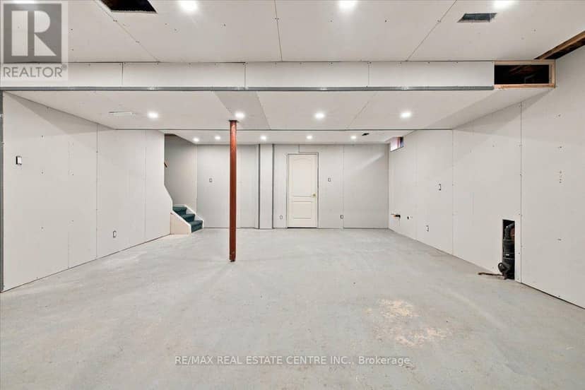 22 Birchway Place — photo 27 of 40