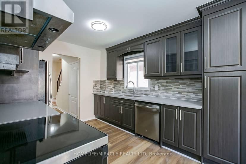 33 Adam Street — photo 12 of 40