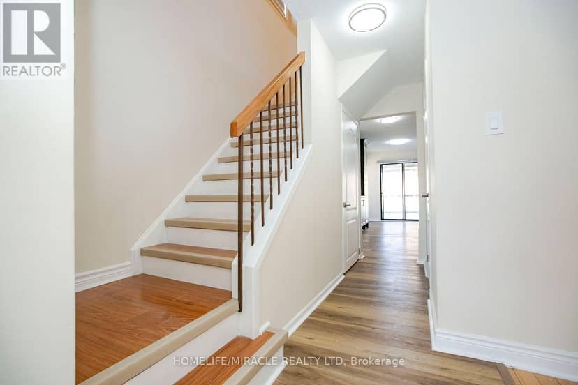 33 Adam Street, Brampton, photo 5