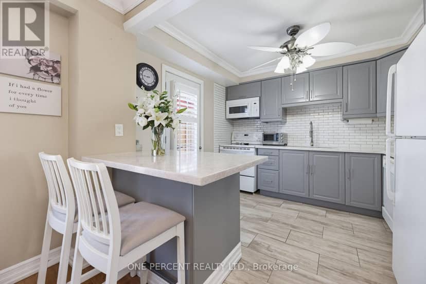 51 Courtleigh Square — photo 14 of 40