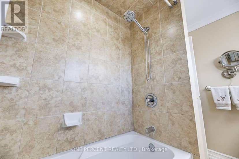 51 Courtleigh Square — photo 18 of 40