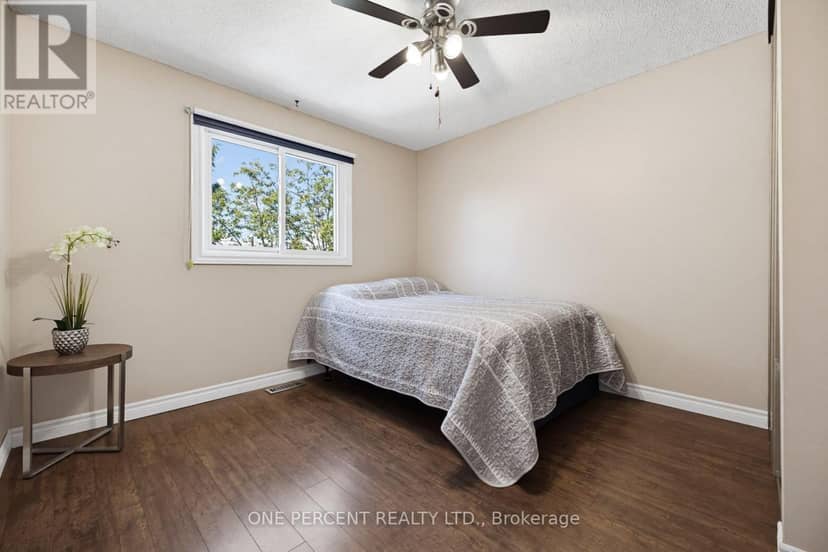 51 Courtleigh Square — photo 22 of 40