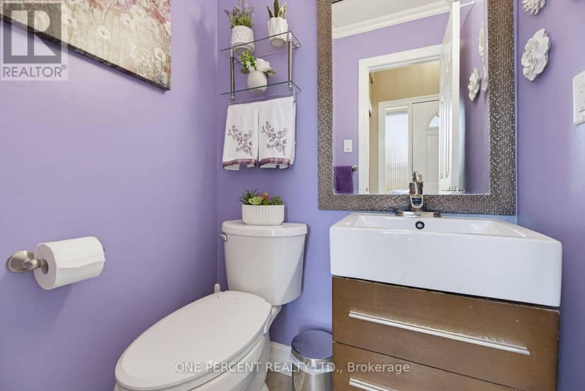 51 Courtleigh Square, Brampton, photo 7