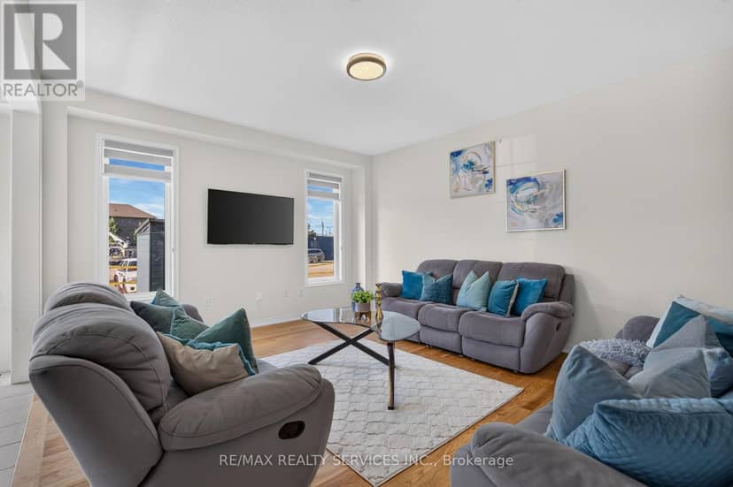 10 Munro Circle — photo 11 of 31