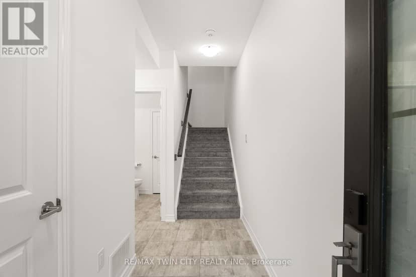 129 - 10 Birmingham Drive — photo 6 of 40