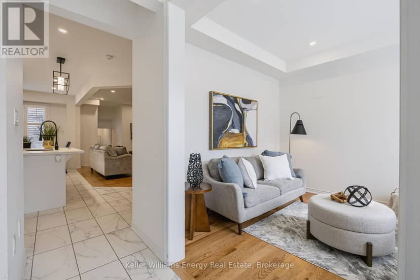 165 Coronation Road — photo 5 of 24