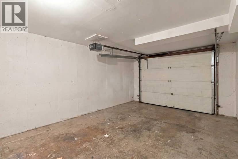 203 Penbrooke Close SE — photo 36 of 40