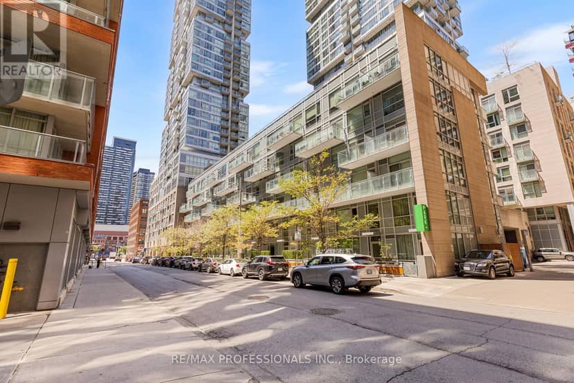 325 - 30 Nelson Street — photo 1 of 40