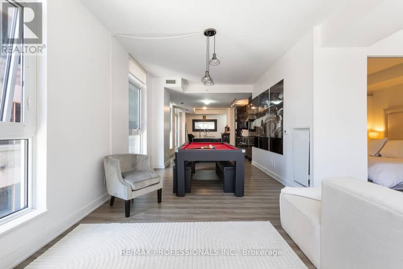 325 - 30 Nelson Street — photo 16 of 40