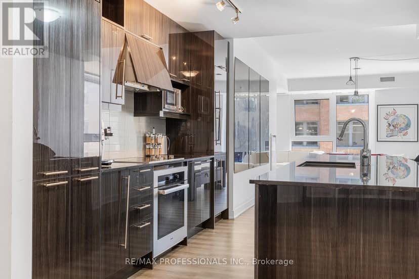 325 - 30 Nelson Street — photo 8 of 40