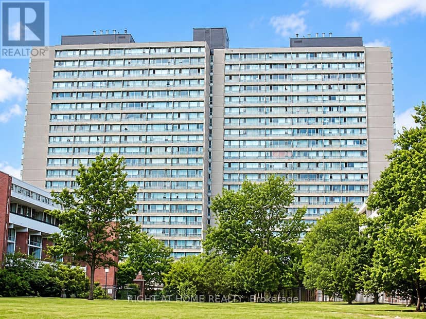 704 - 100 Leeward Glenway, Toronto