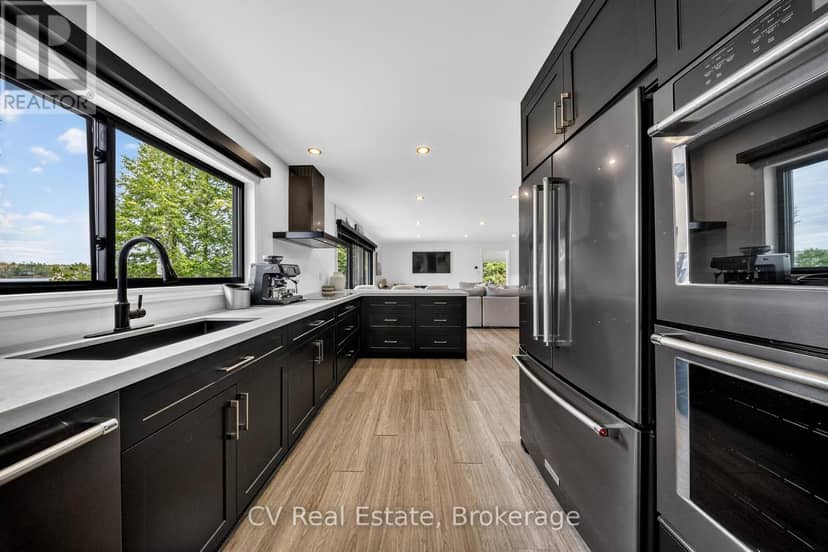 1 - 1018 Georgina Way — photo 19 of 40