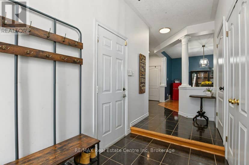 978 Edinburgh Road S, Guelph, photo 4