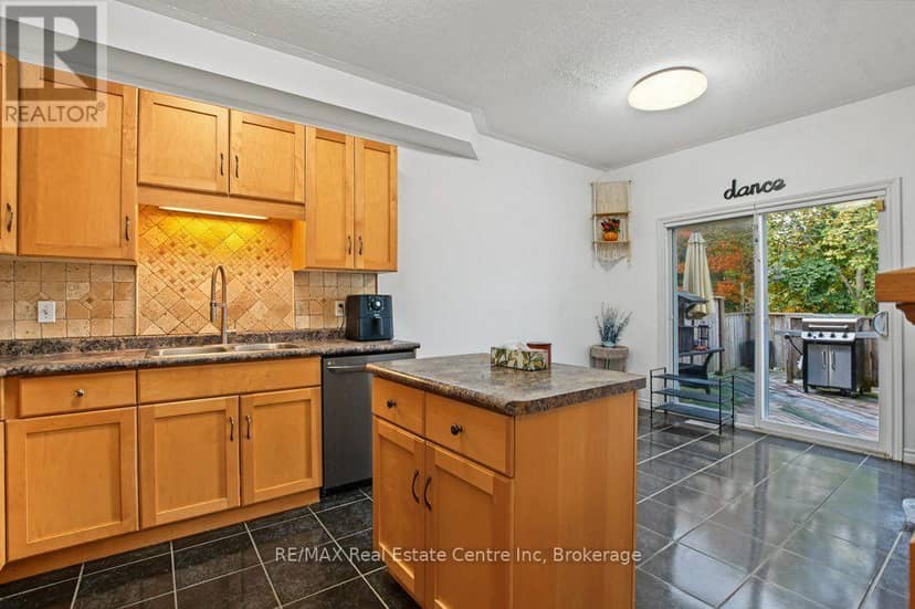 978 Edinburgh Road S, Guelph, photo 7