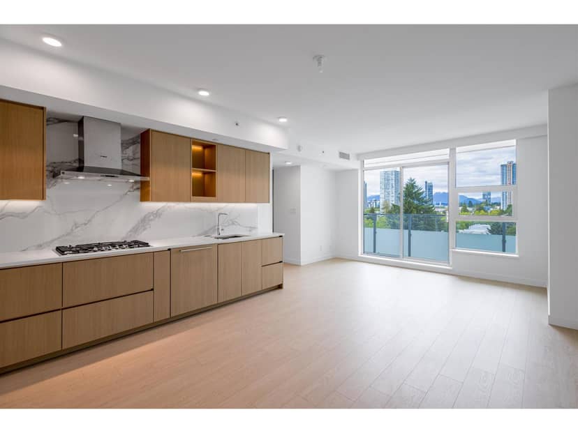909 13768 100 AVENUE, Surrey, photo 2