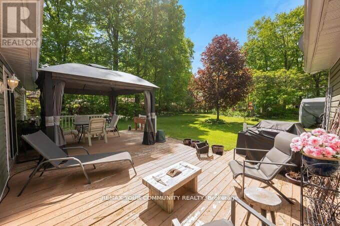 781 Edward Street — photo 28 of 36