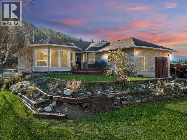 1740 MACAULAY Road, Merritt