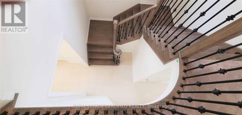 21 Munro Circle — photo 3 of 24