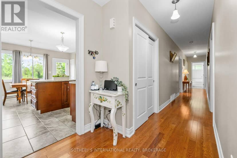 880 Edgemere Road — photo 11 of 39