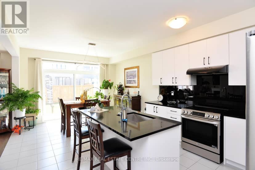 55 Magdalena Street — photo 9 of 40
