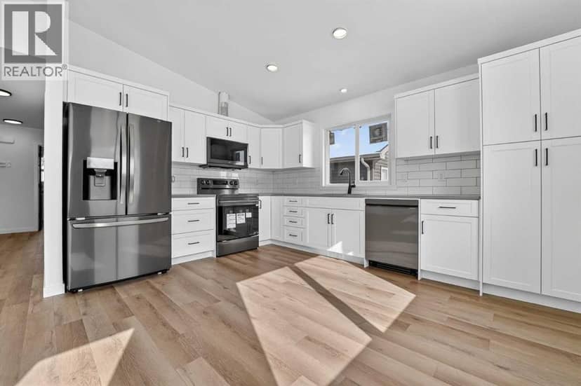 4605 7 Street — photo 16 of 38
