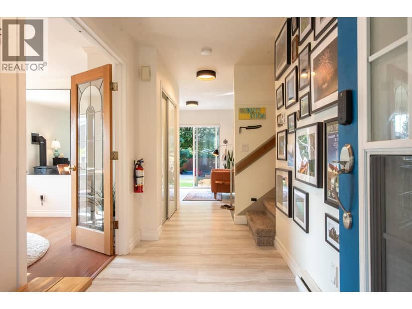 841 O'SHEA ROAD, Gibsons, photo 3