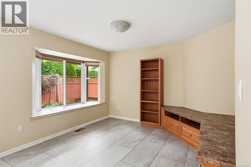 16 850 Arbutus St — photo 18 of 40