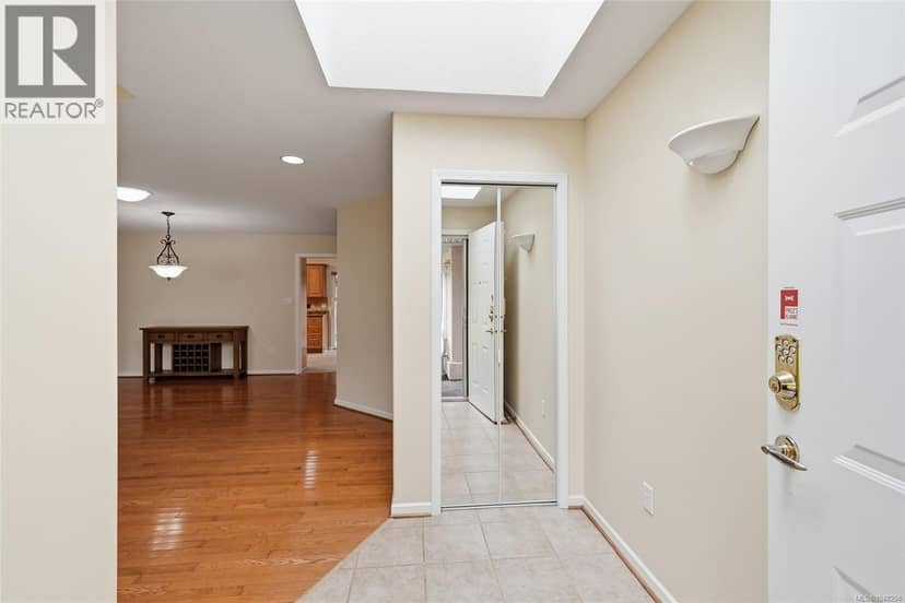 16 850 Arbutus St, Qualicum Beach, photo 4