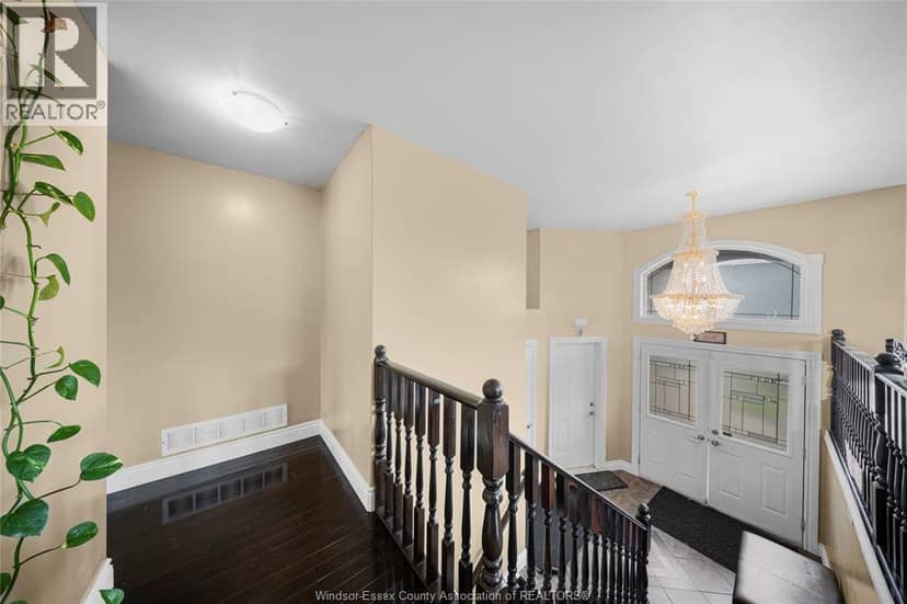 1920 Manitoba Street — photo 13 of 34