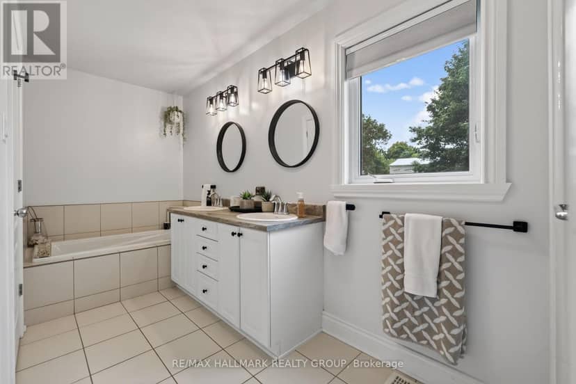 105 Nathalie Street — photo 17 of 27