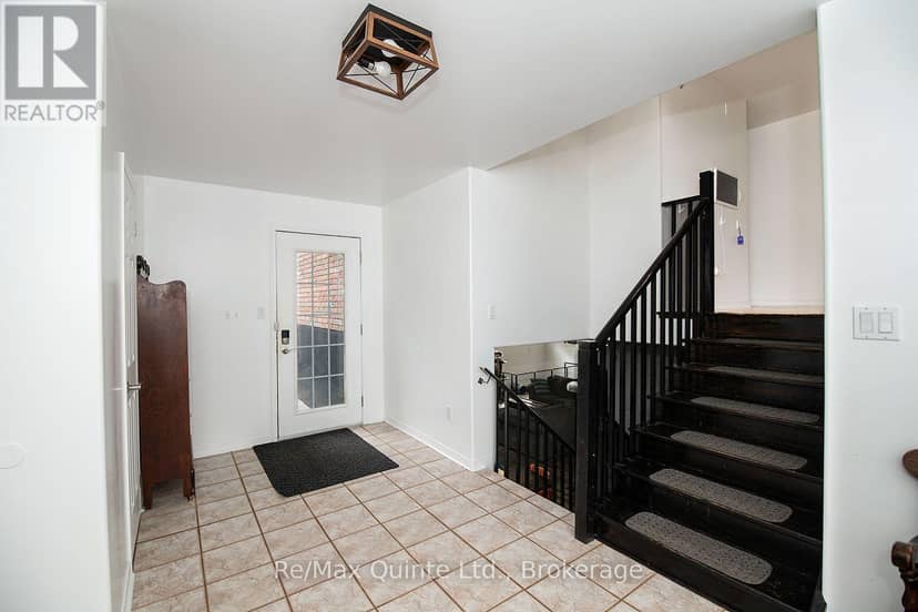 65 Glenburnie Drive — photo 10 of 40