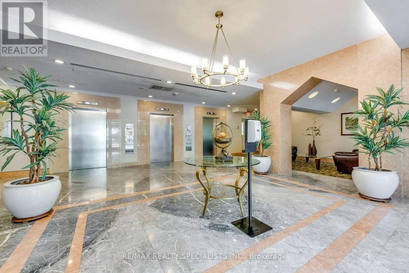 1605 - 2177 Burnhamthorpe Road W, Mississauga, photo 5