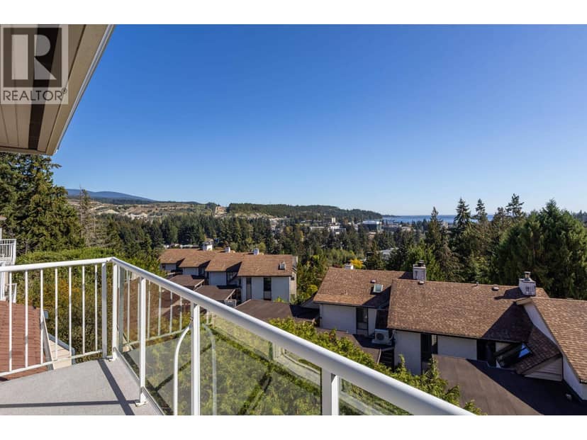 8 5768 MARINE WAY, Sechelt