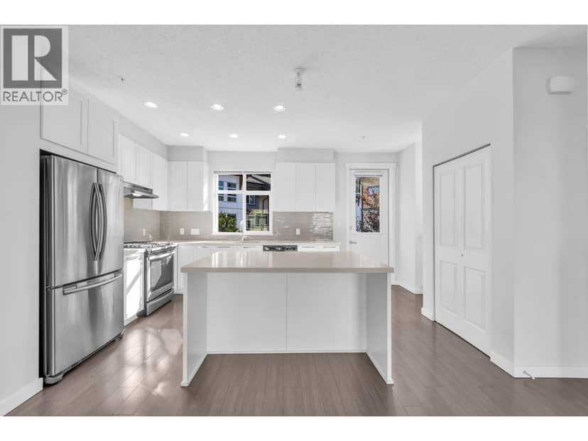 65 39548 LOGGERS LANE, Squamish, photo 6