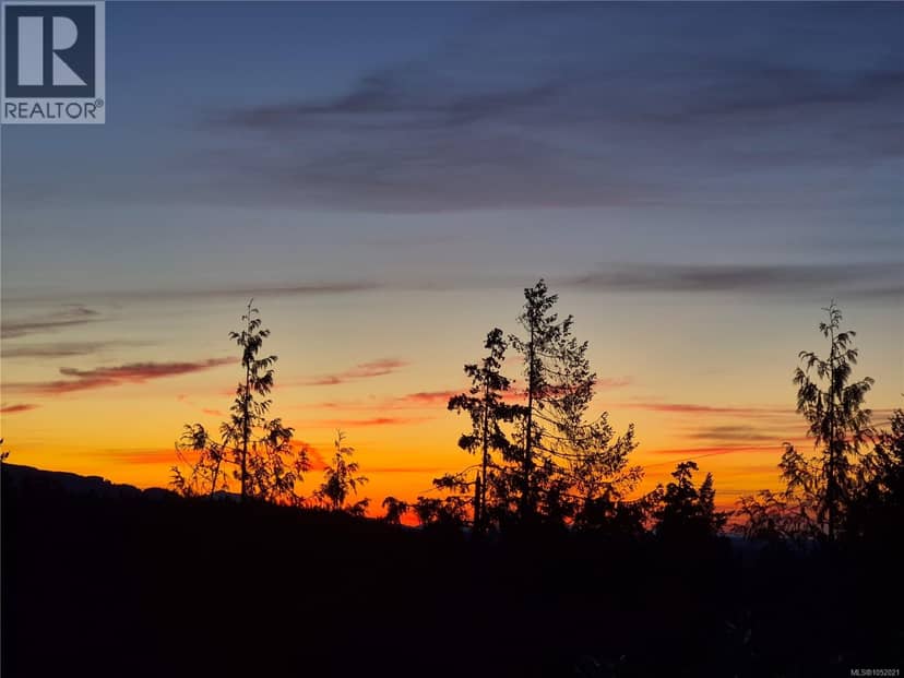 1040 Koen Rd, Qualicum Beach, photo 2