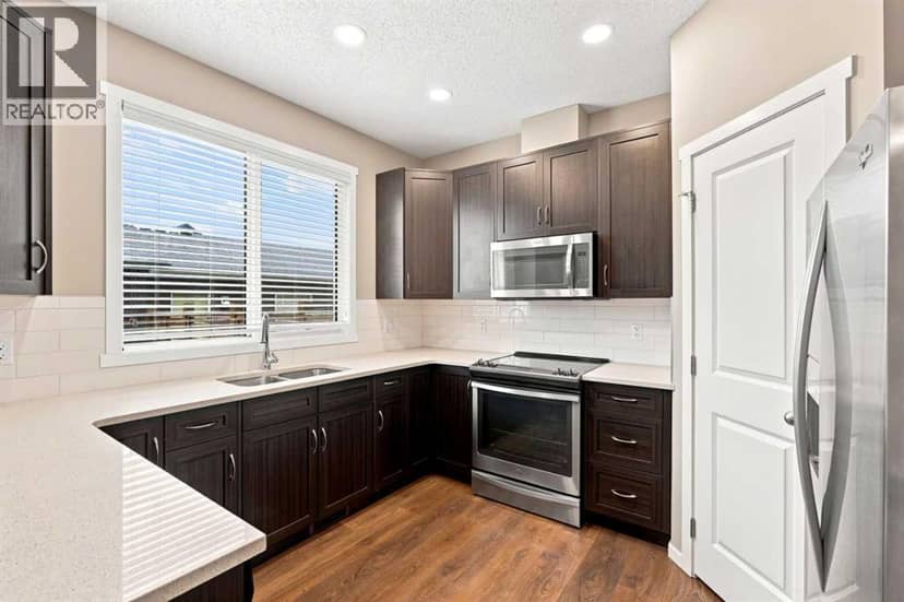 146 Livingston Avenue NE — photo 14 of 40
