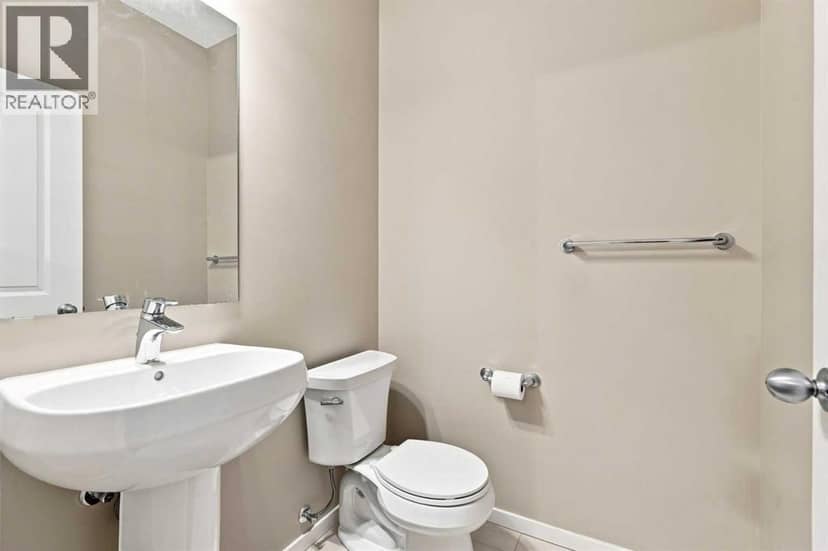146 Livingston Avenue NE — photo 11 of 40