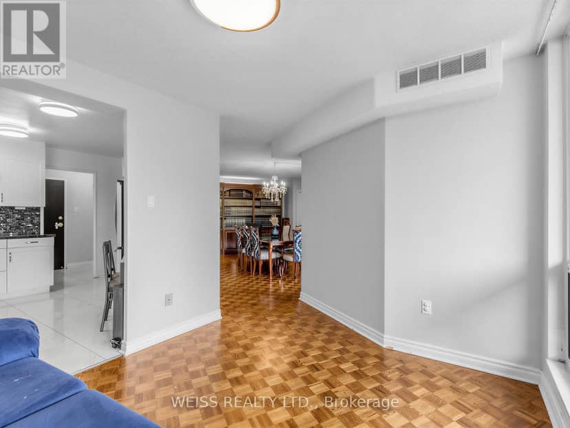 202 - 150 Neptune Drive — photo 12 of 33