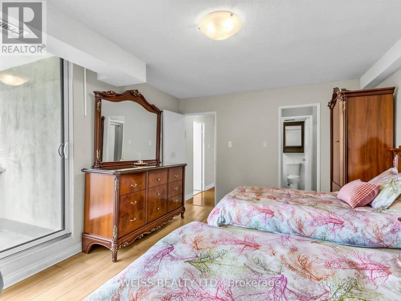 202 - 150 Neptune Drive — photo 14 of 33