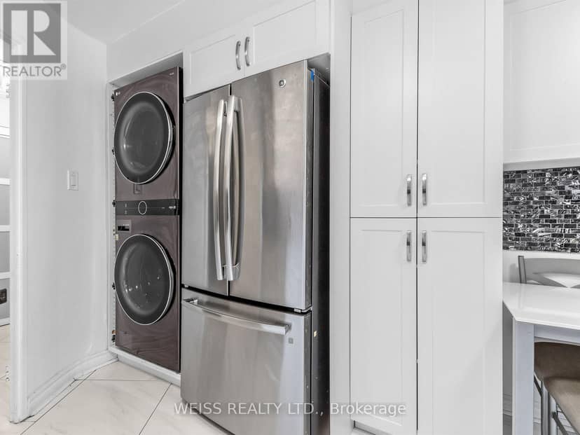 202 - 150 Neptune Drive, Toronto, photo 7