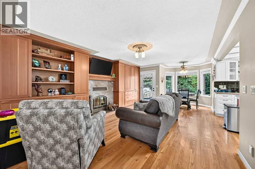 777 EAST LAKEVIEW Road — photo 16 of 40