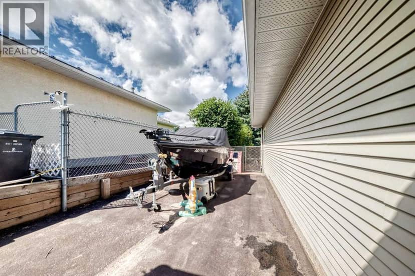 777 EAST LAKEVIEW Road — photo 38 of 40