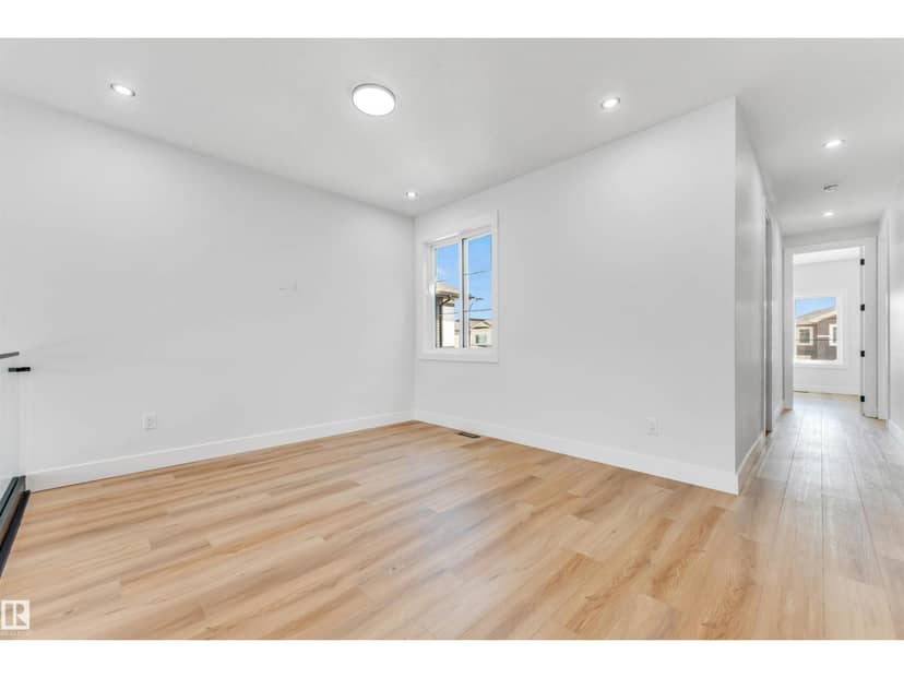 6250 19 ST — photo 31 of 35