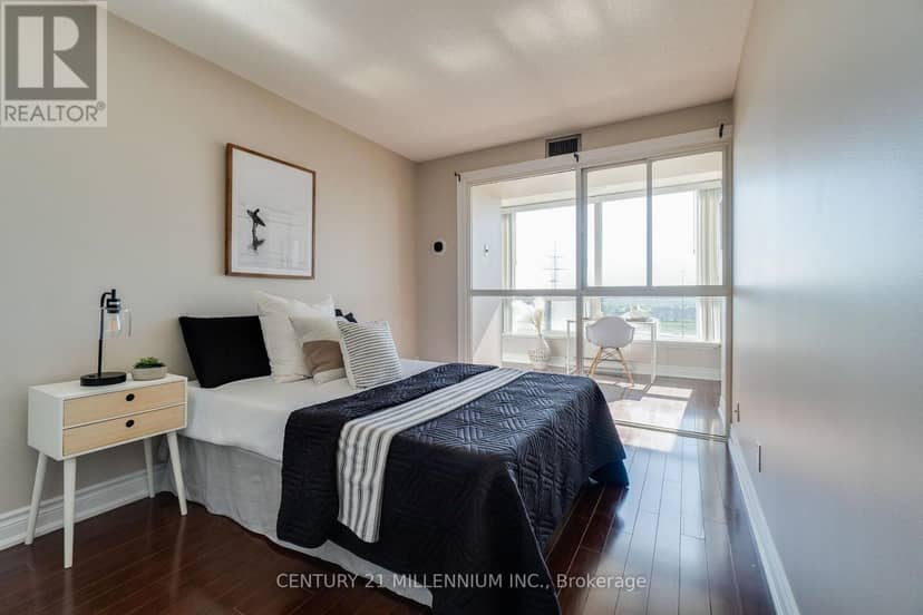 902 - 4450 Tucana Court — photo 33 of 40