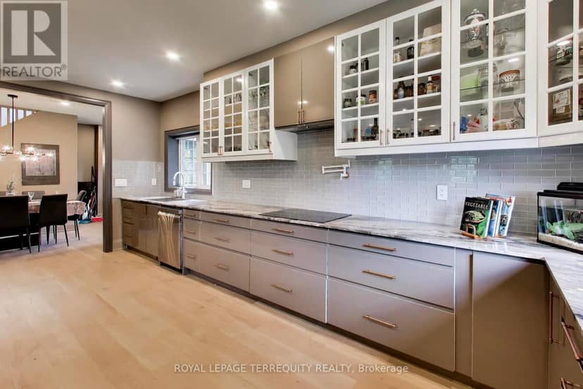 1621 Skyline Drive — photo 11 of 40