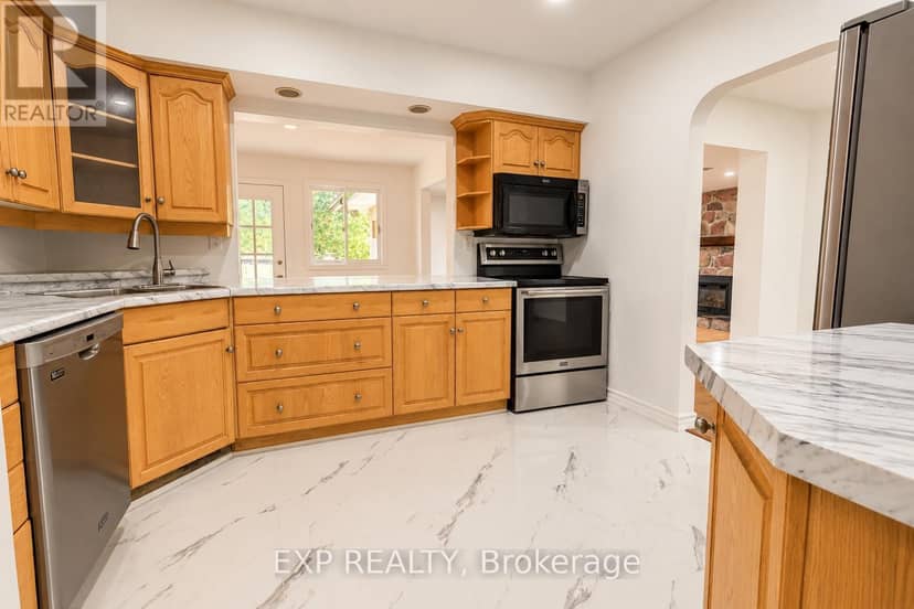 1085 Saint Laurent Drive — photo 10 of 31