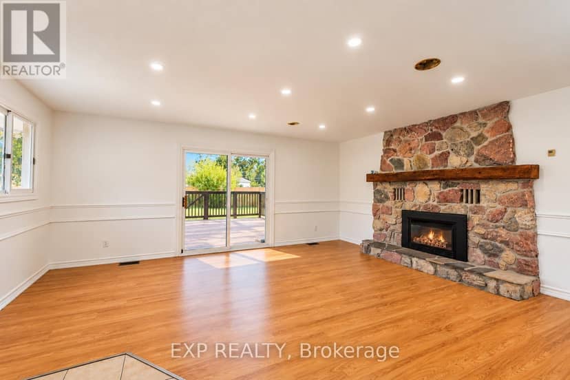 1085 Saint Laurent Drive — photo 5 of 31