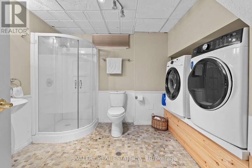 276 Maurice Street — photo 27 of 40