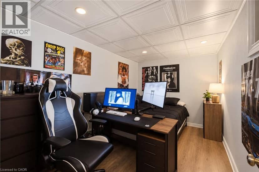 27 HOLLYWOOD Street S, Hamilton, photo 8