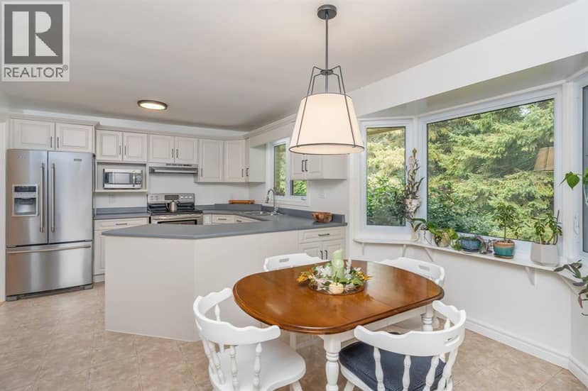 1736 Smith LANE — photo 12 of 40